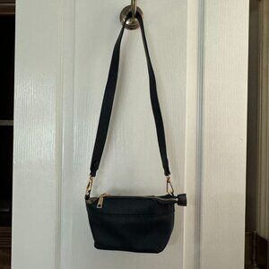 Jen&Co Pebbled Navy Blue Mini Purse EUC